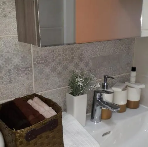 Colosseum View بولا